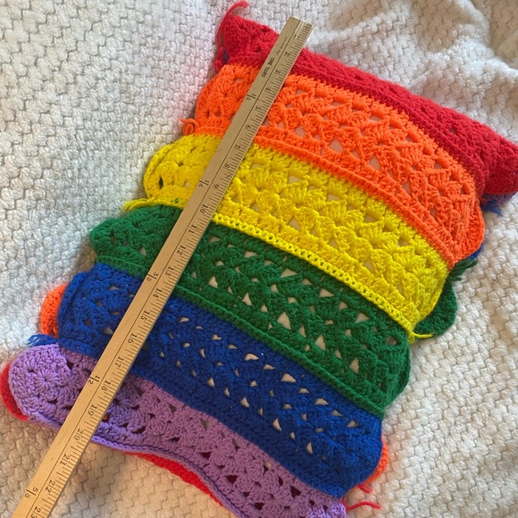 Vintage handmade crochet pride rainbow pillow case with pillow retro homemade - Picture 7 of 7